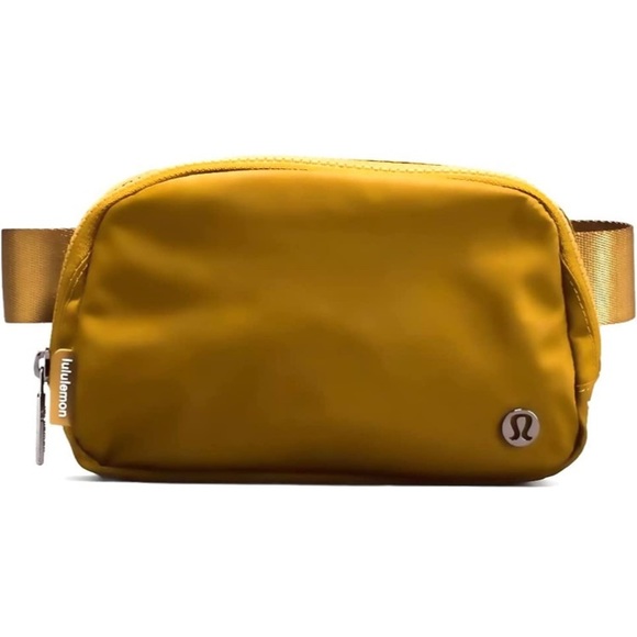lululemon athletica Handbags - 🆕 Lululemon Everywhere Belt Bag Large 🆕